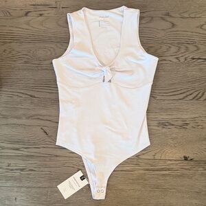 PINKMSTYLE White Bodysuit with Bow. Small (20/22) NWT